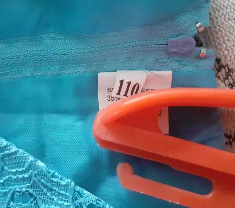 Нарядное голубое платье на девочку, рост 110см