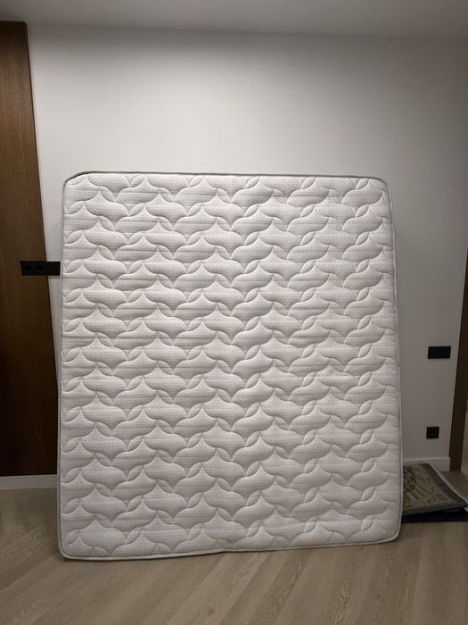 Продам матрас  180x200