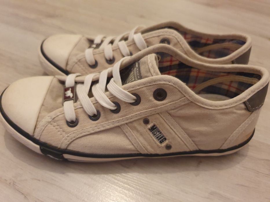 Teniși Mustang noi, cu eticheta, fete, 34