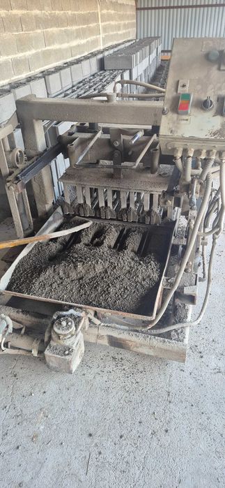 Presa boltari automată
