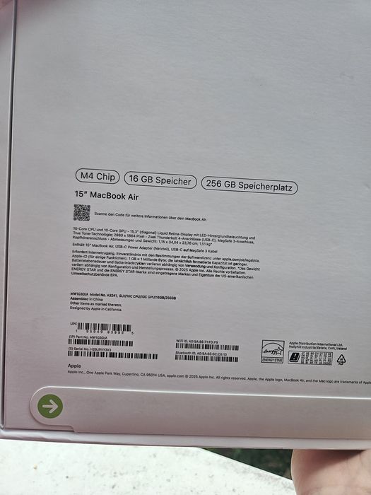 MacBook Air 15" M4 chip SIGILAT