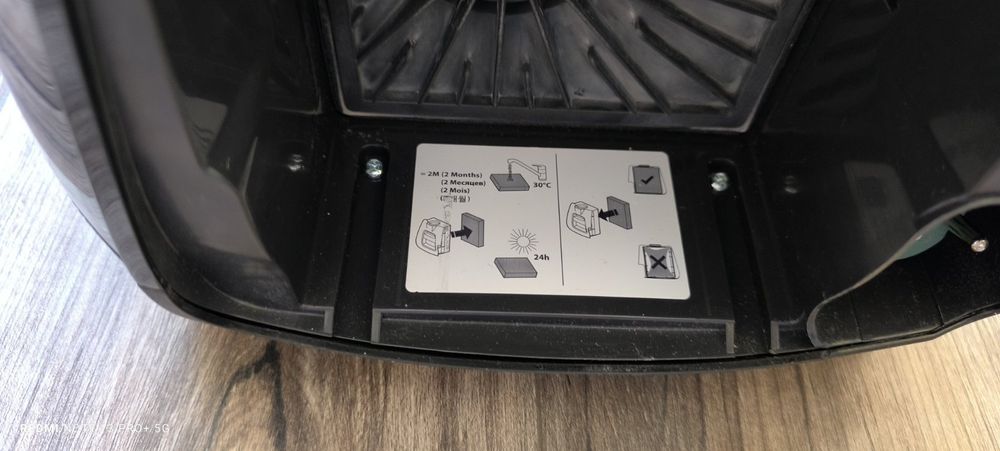 Продавам прахосмукачка AEG като нова!