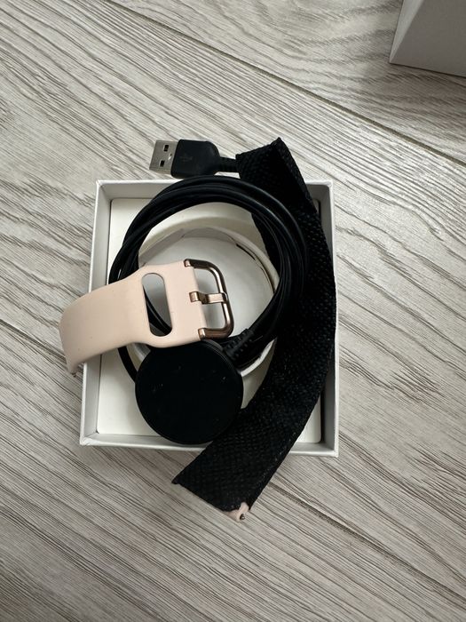Set accesorii smartwatch – Încărcător magnetic USB + 2 curele (silicon / textil)