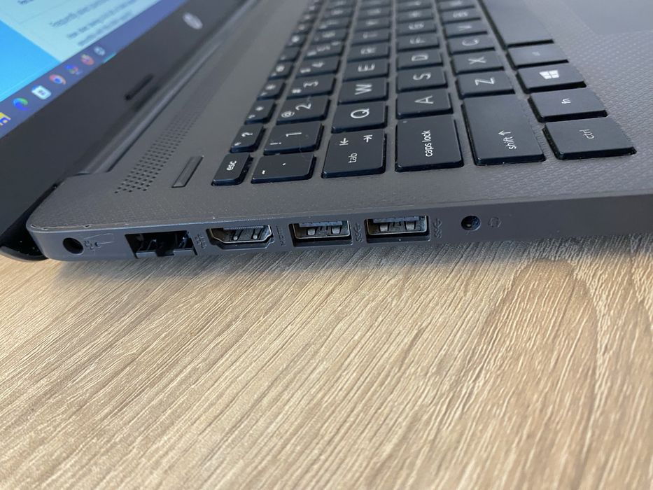 Laptop HP desktop-104lqhp