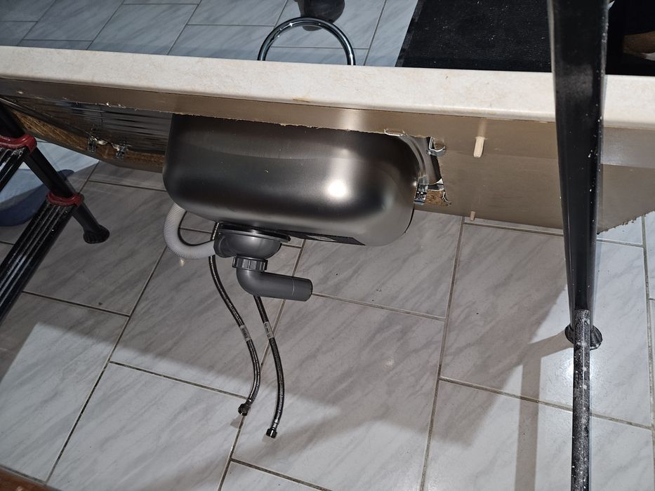 Мивка за кухня със сифон и батерия