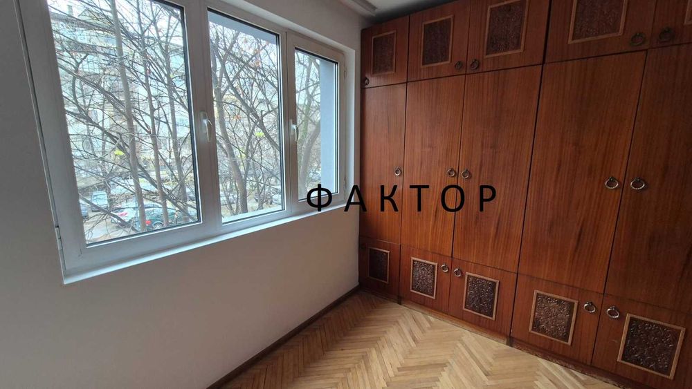 Продава се Двустаен апартамент в Пловдив, Христо Смирненски - 70 кв.м за 1258 €/кв.м - Снимка #2