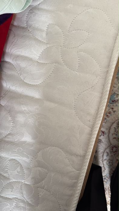 Продам кровать 90*200 с матрасом