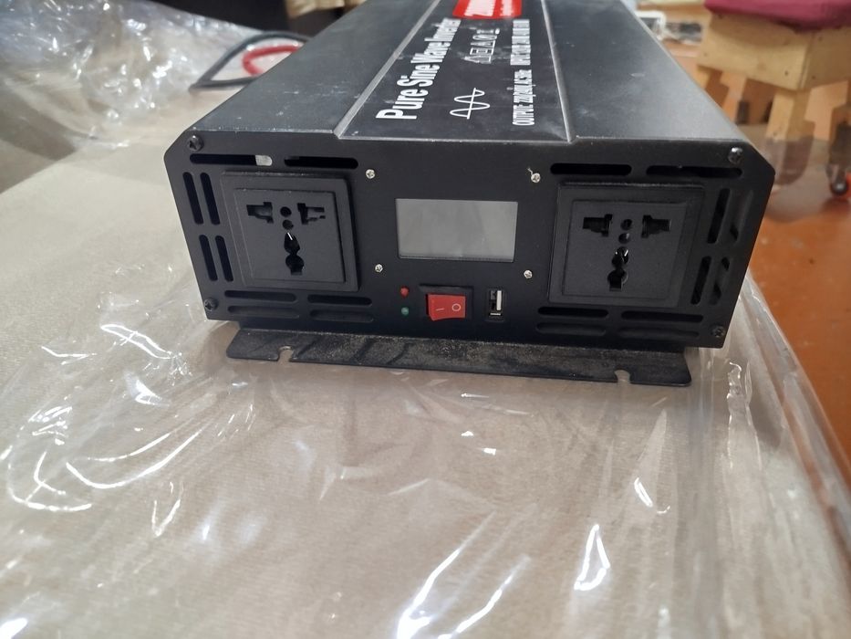 Инвертор Pure Sine Wave 2000W (4000W Peak), новый