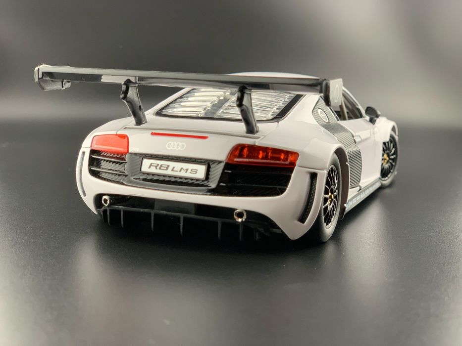 Macheta auto Audi R 8 LMS, Rastar, 1/24
