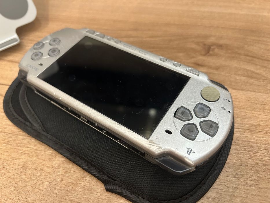 Sony PSP 2000 Modat + Jocuri