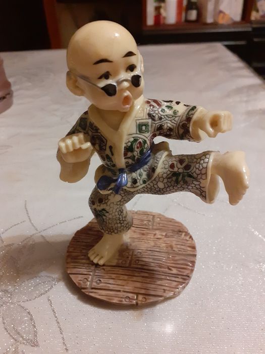 Сувениры, свеча, подставки для карандашей