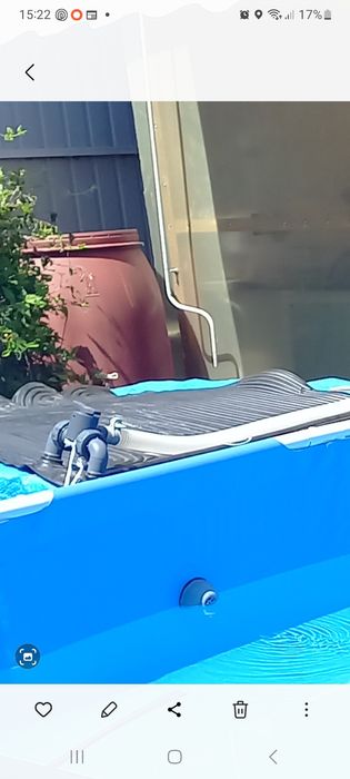 Vând piscina Bestway