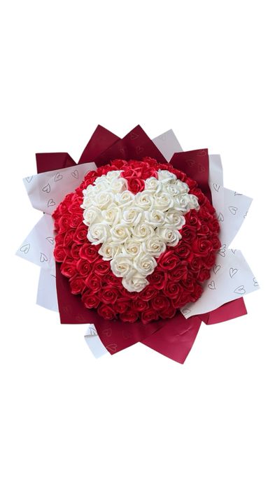Buchet cu 101 trandafiri ideal pentru Valentine’s Day