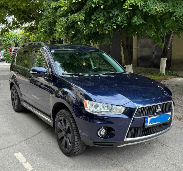 Vand Mitsubishi Outlander 2.2 Diesel 4x4 Automat 2011 • Navi Android • Subwoofere • 7 locuri