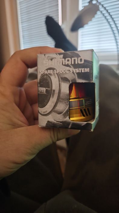 Shimano sahara 2500 i sg2 2-8 2metra i rezervna shpula s 0.4