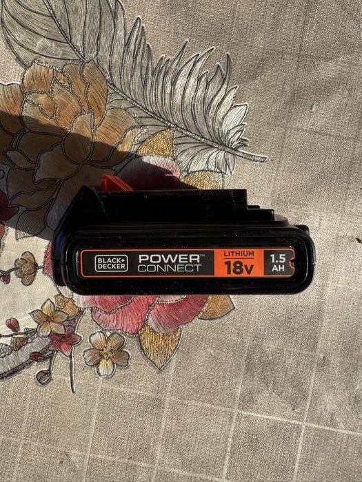 Vand incarcator + baterie black+decker