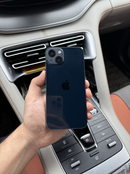 Iphone 13 Midnight blue