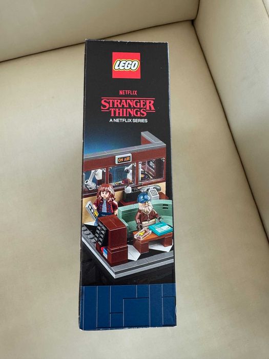 Lego 40891 Stranger Things: WSQK Radio Station Limited Retired