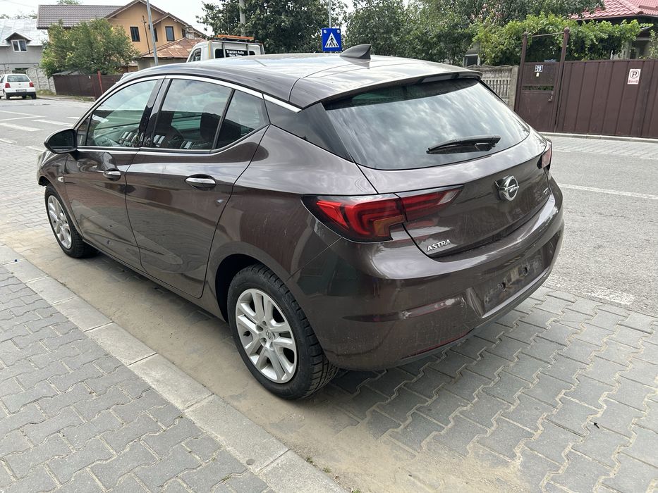 Usa portiera Opel Astra K Hatchback din dezmembrari