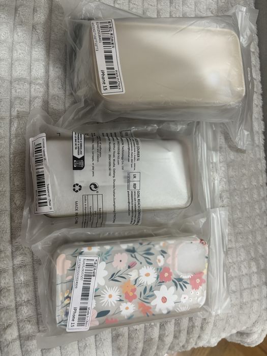 Калъф за iphone 15  9 броя цената е за всички