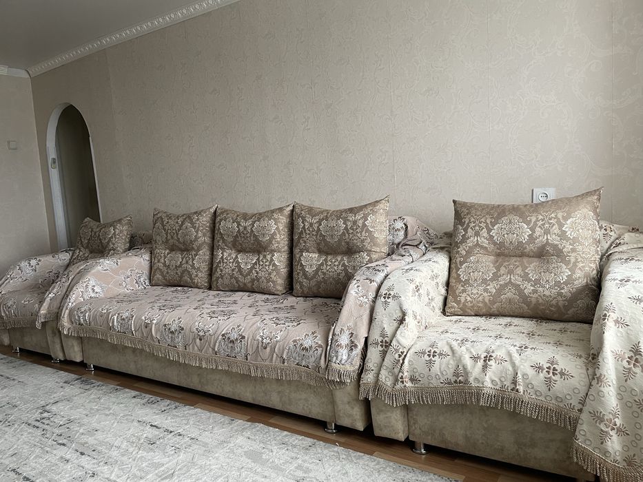 Продам диван и 2 кресла