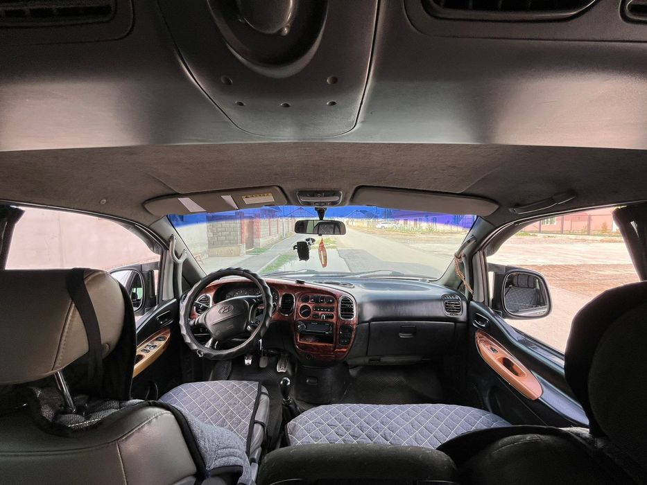 Hunday Starex 2003.  Куб  2.5 .