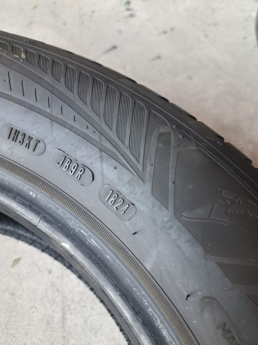2 anvelope Allseasons 215 60 r17 Goodyear