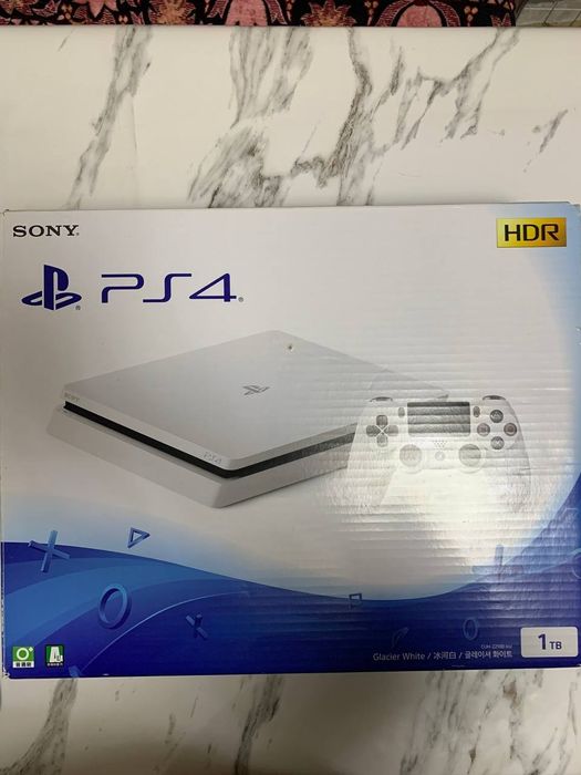 Продается Playstation 4 Slim 1 Tb