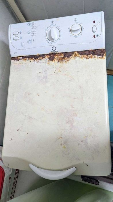 Продам стиральную машину Indesit WT62