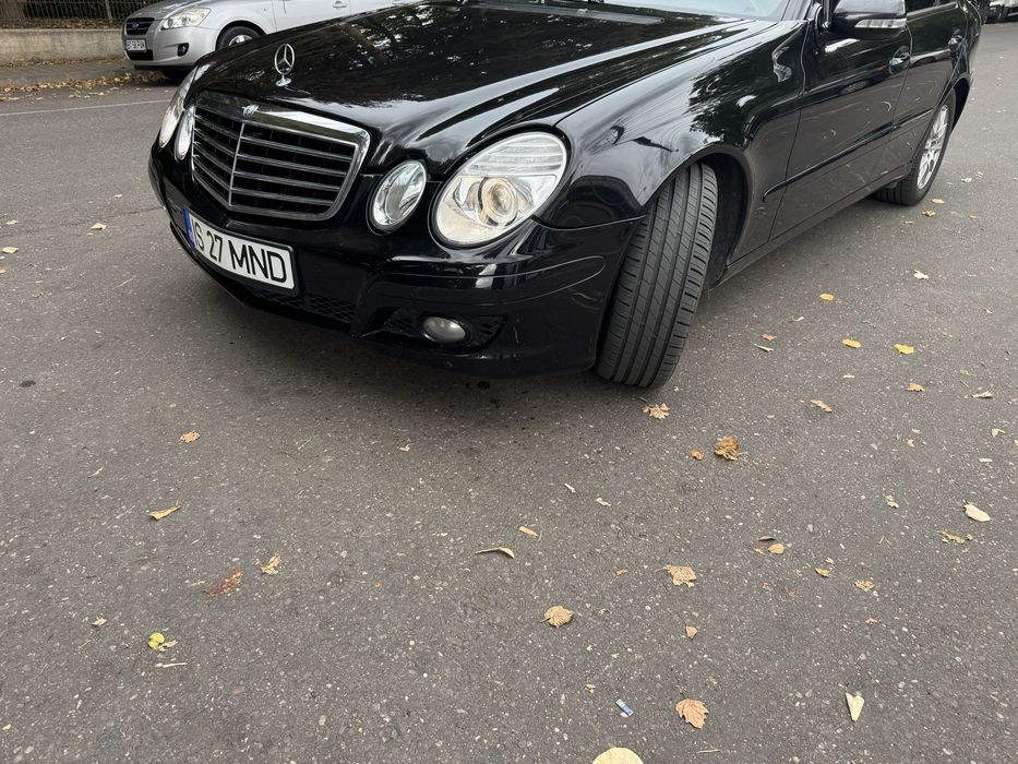Mercedes Benz W211