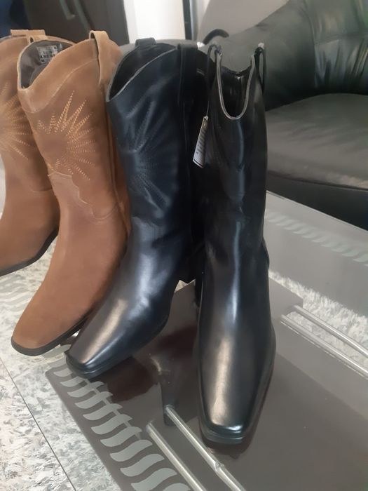 Vand cizme de piele.Sunt noi , comode si f frumoase