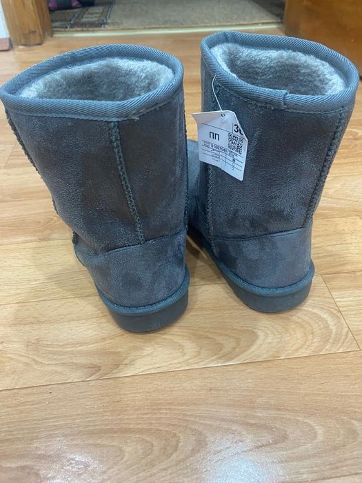 Продам симпатичные угги,  36 размер