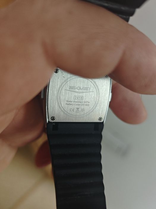 Часы SKMEI водонепроницаемые .