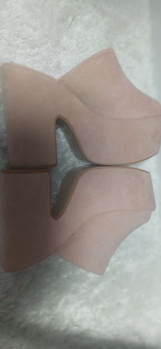 Дамски отворени чехли набук чисто нови