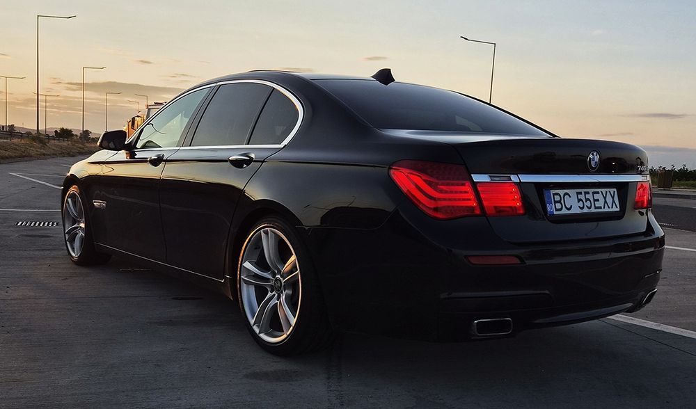 BMW 7 Series 2011 — imagine 2