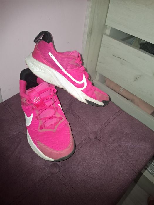 Маратонки NIKE,  35н. Отлични.