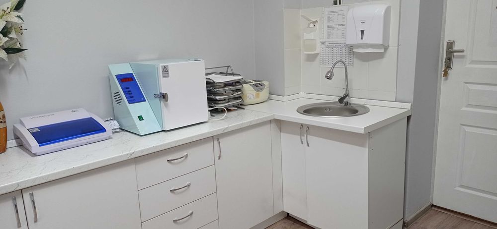 Кухонный угловой стол, Б/У