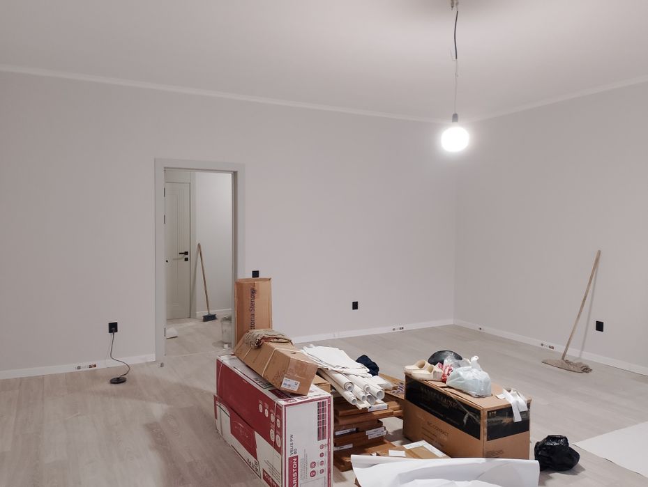 Поклейка обоев.Левкас под обои. Галтели. .