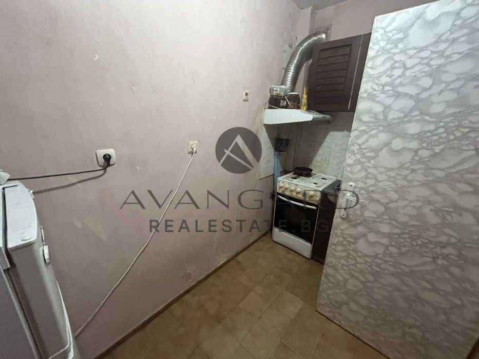 Продава се Двустаен апартамент в Пловдив, Център - 47 кв.м за 1575 €/кв.м - Снимка #1