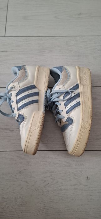 Adidasi piele  marima 36 adidas
