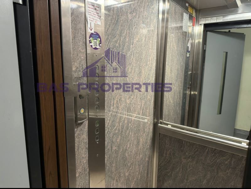 Продава се Двустаен апартамент в София, Младост 1А - 90 кв.м за 2545 €/кв.м - Снимка #10