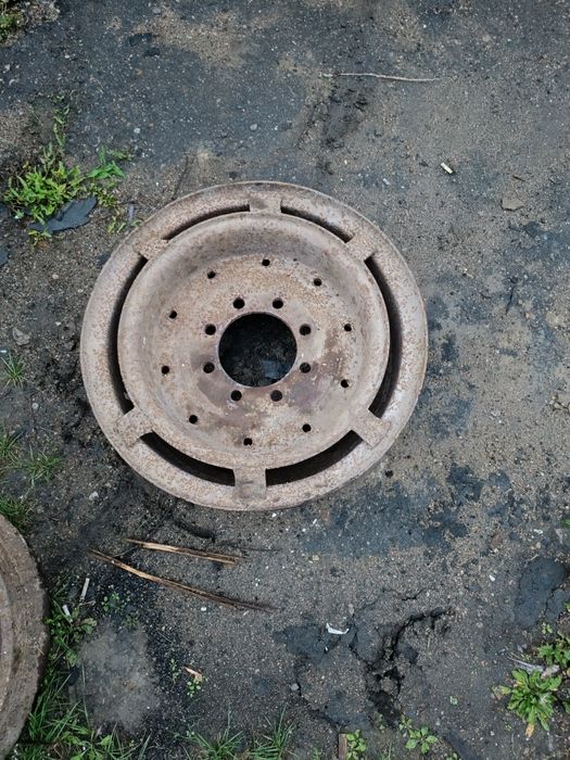 Продам диски для трактора мтз передние