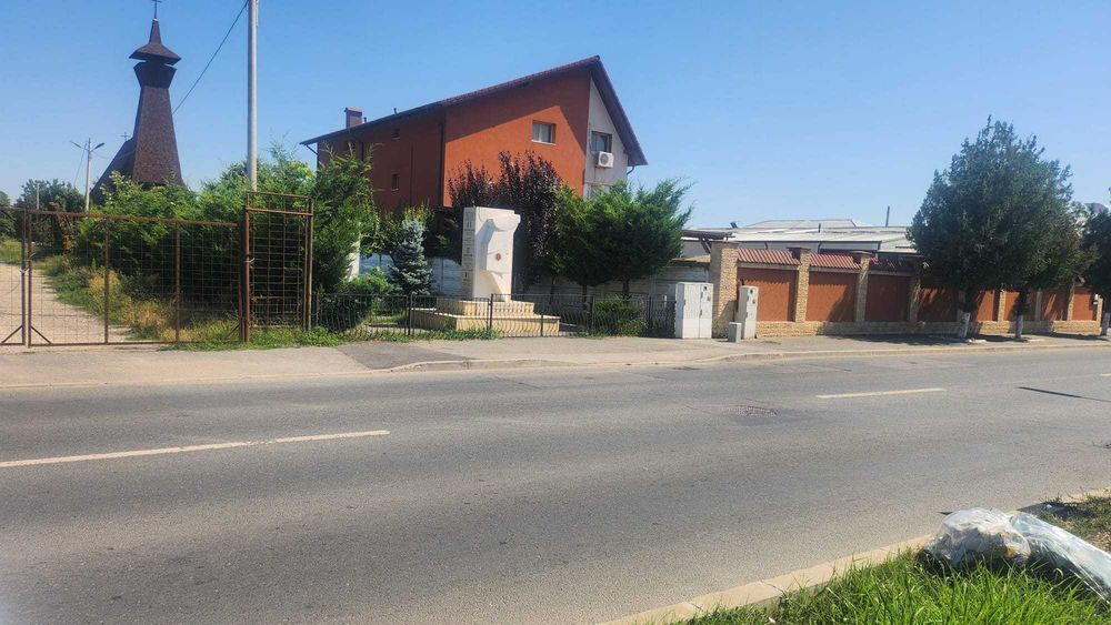 Teren de vanzare