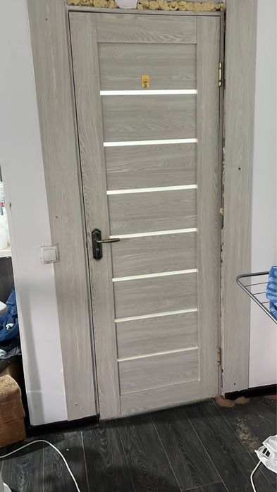 срочно продам двери