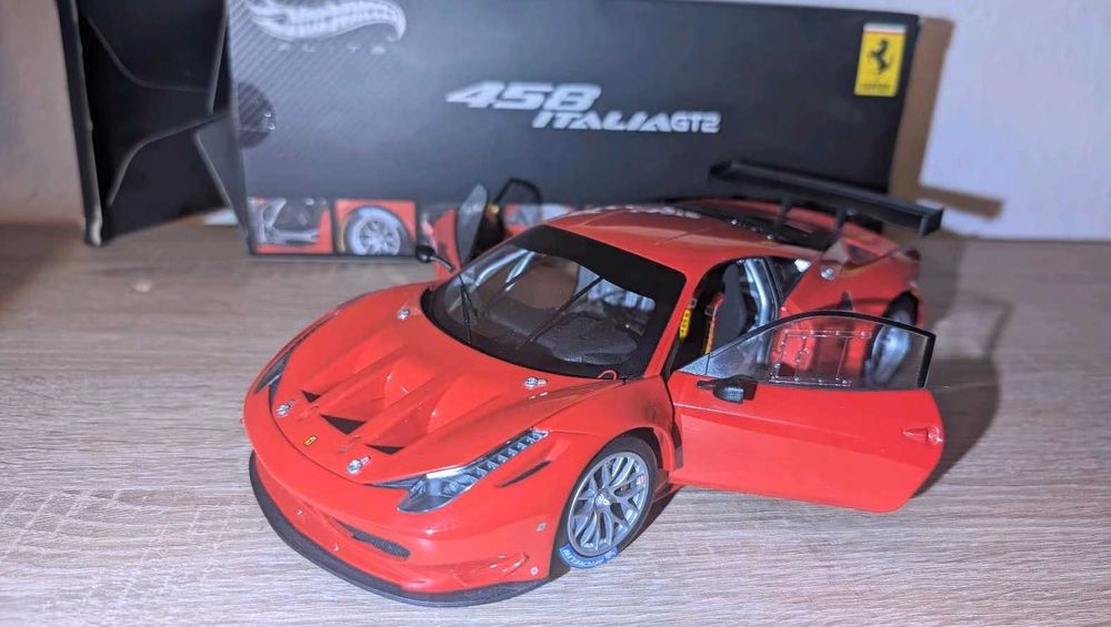 Ferrari 458 Italia GT2 1/18 Elite