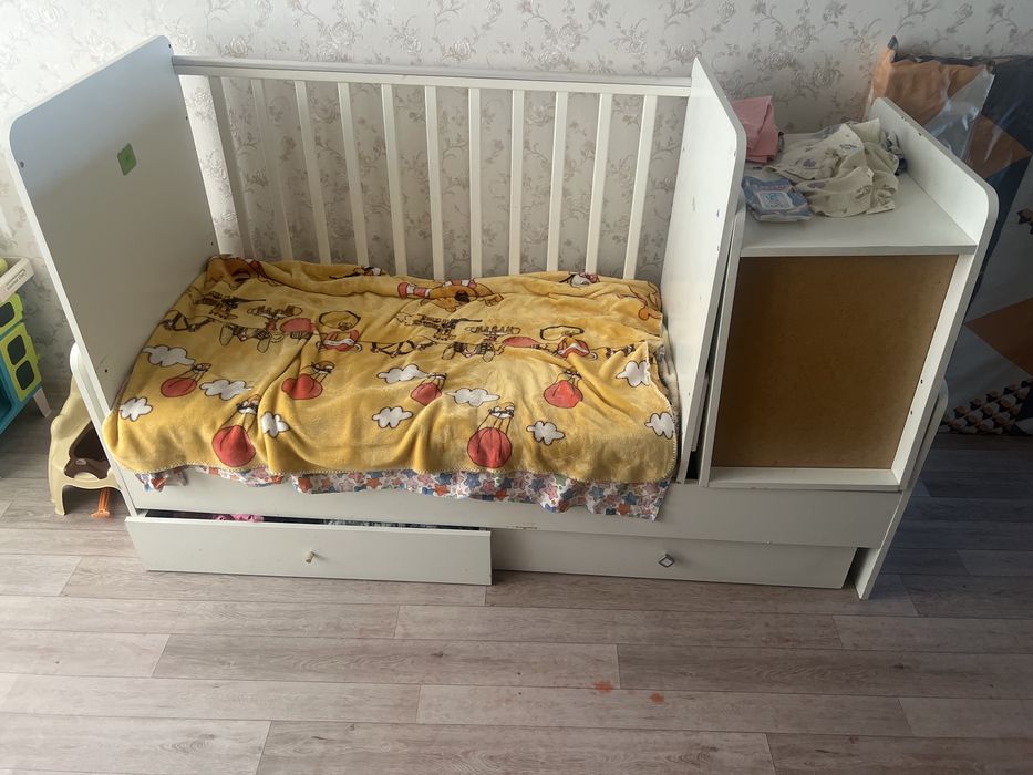 Отдам детскую кроватку даром