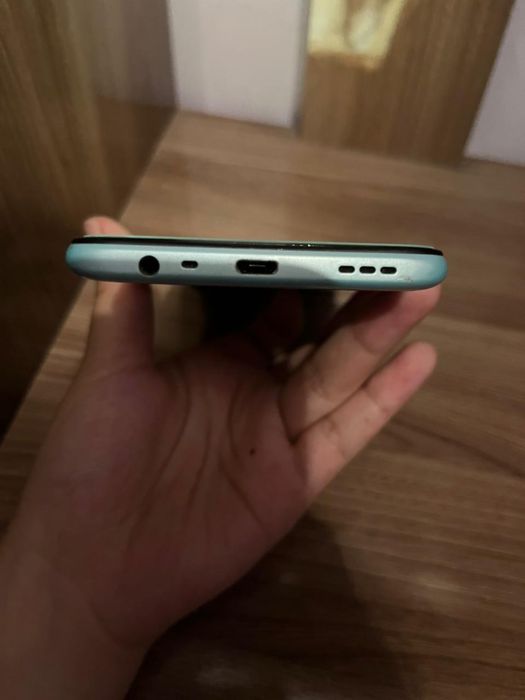 Продам телефон Oppo A8