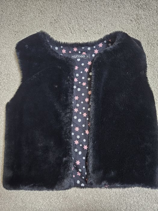 Vesta blăniță fetiță, Inextenso, 6 ani, stare foarte bună