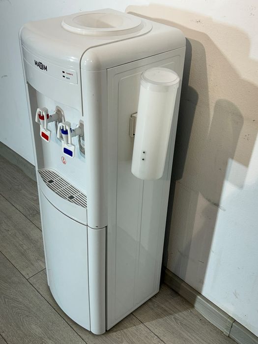 Dozator de Apă Maxim 1005A, cu Suport pahare
