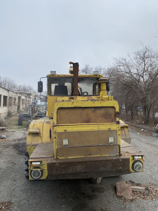 Трактор К-700 в хорошем состояний